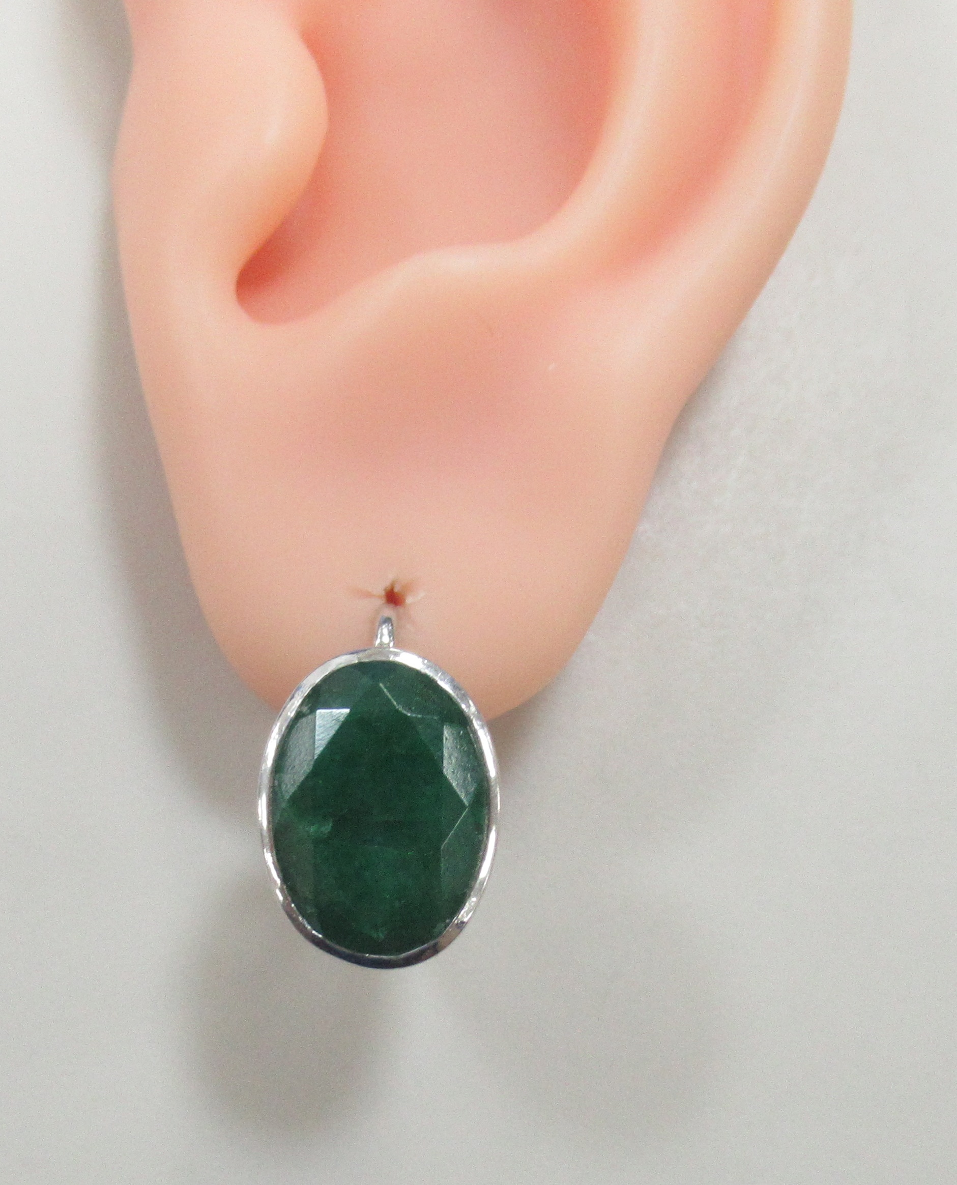 Серебряные серьги с бериллами